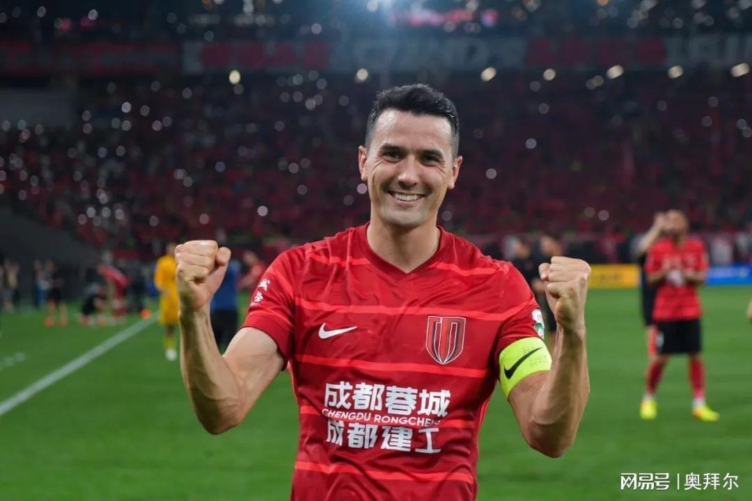 九游娱乐入口-周定洋告别成都蓉城：人生最艰难决定！在对的时间开启新挑战