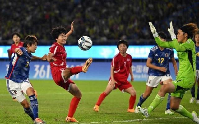 九游娱乐下载-亚运足球比赛也精彩:体坛嘉宾杭州直击韩国夺冠