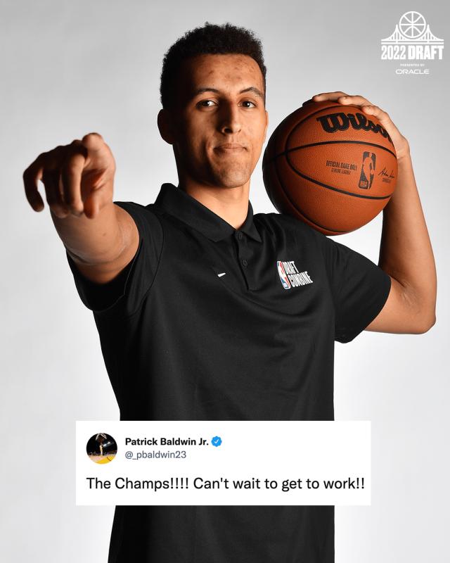 1656073377741059325.png 九游娱乐下载-勇士完成选秀赌博 被命运锤击的天才能否振翅?