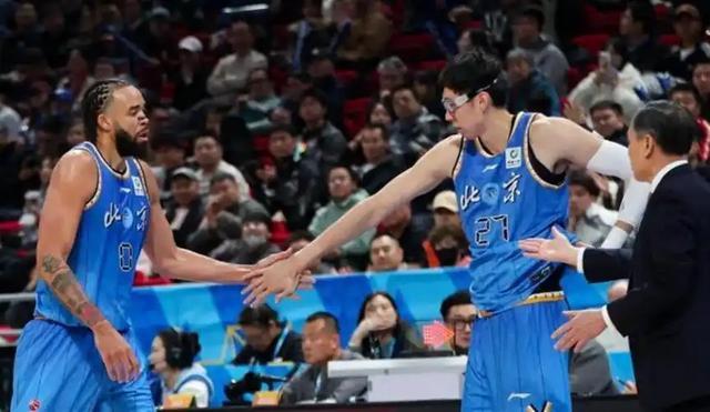 九游娱乐-上海84-79险胜山东：强弱预判，季后赛里全是变数？