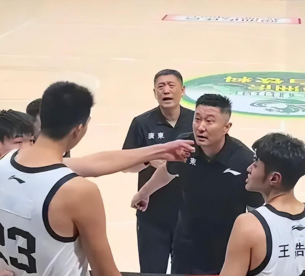 九游娱乐入口-杜锋不再隐瞒!赛后回应广东男篮输球原因,原来伤病只是冰山一角