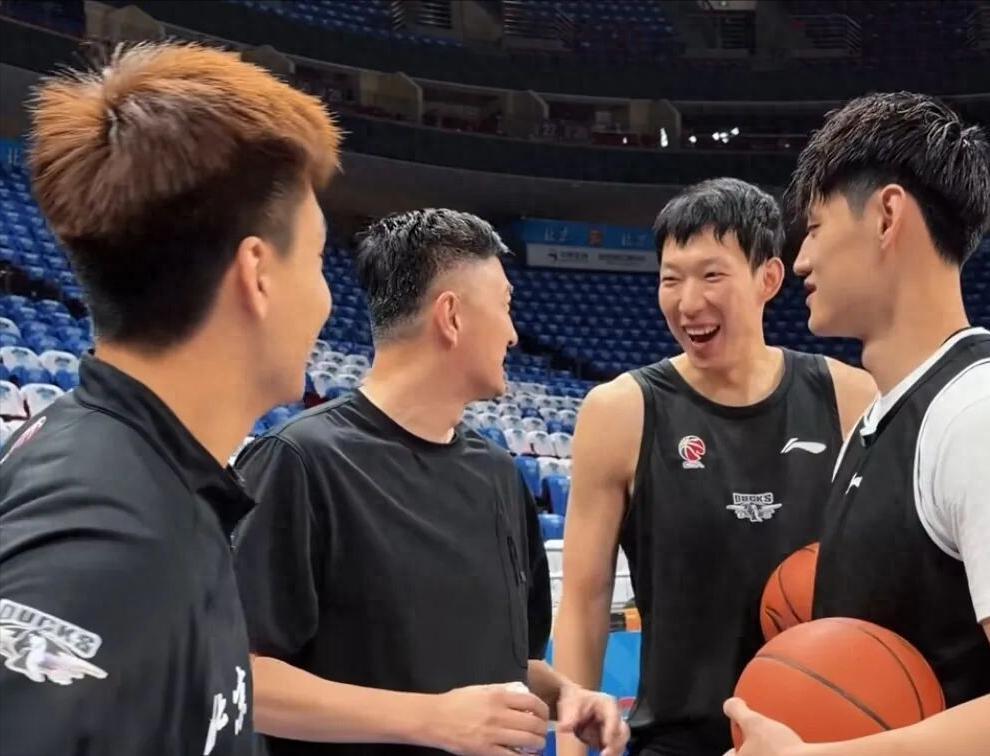 九游娱乐入口-杜锋不再隐瞒!赛后回应广东男篮输球原因,原来伤病只是冰山一角